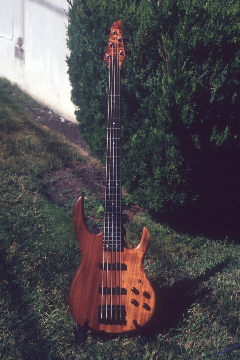 Carvin lb75 deals bass